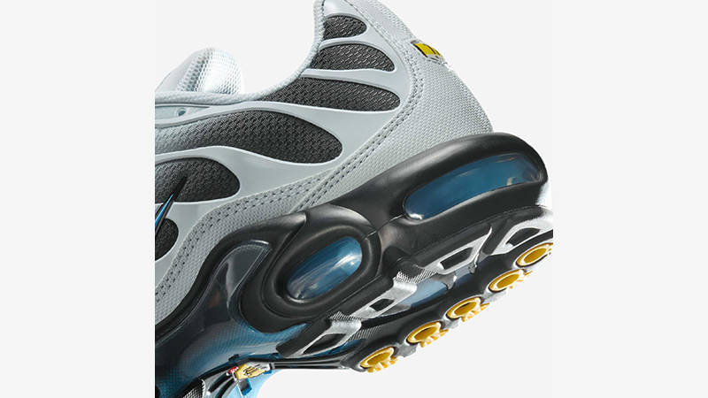 Кросівки чоловічі Nike Air Max Plus (DM0032-015) — фото 7