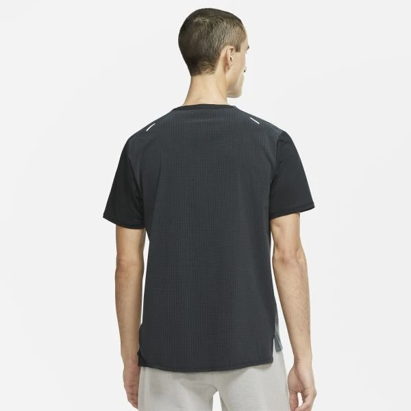 Футболка чоловіча Nike Dri-Fit Rise (DM4646-010) — фото 3