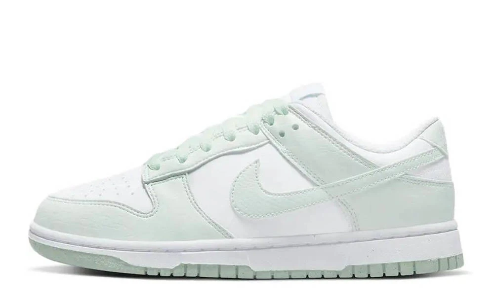 Кросівки жіночі Nike Dunk Low Next Nature (DN1431-102) — фото 1