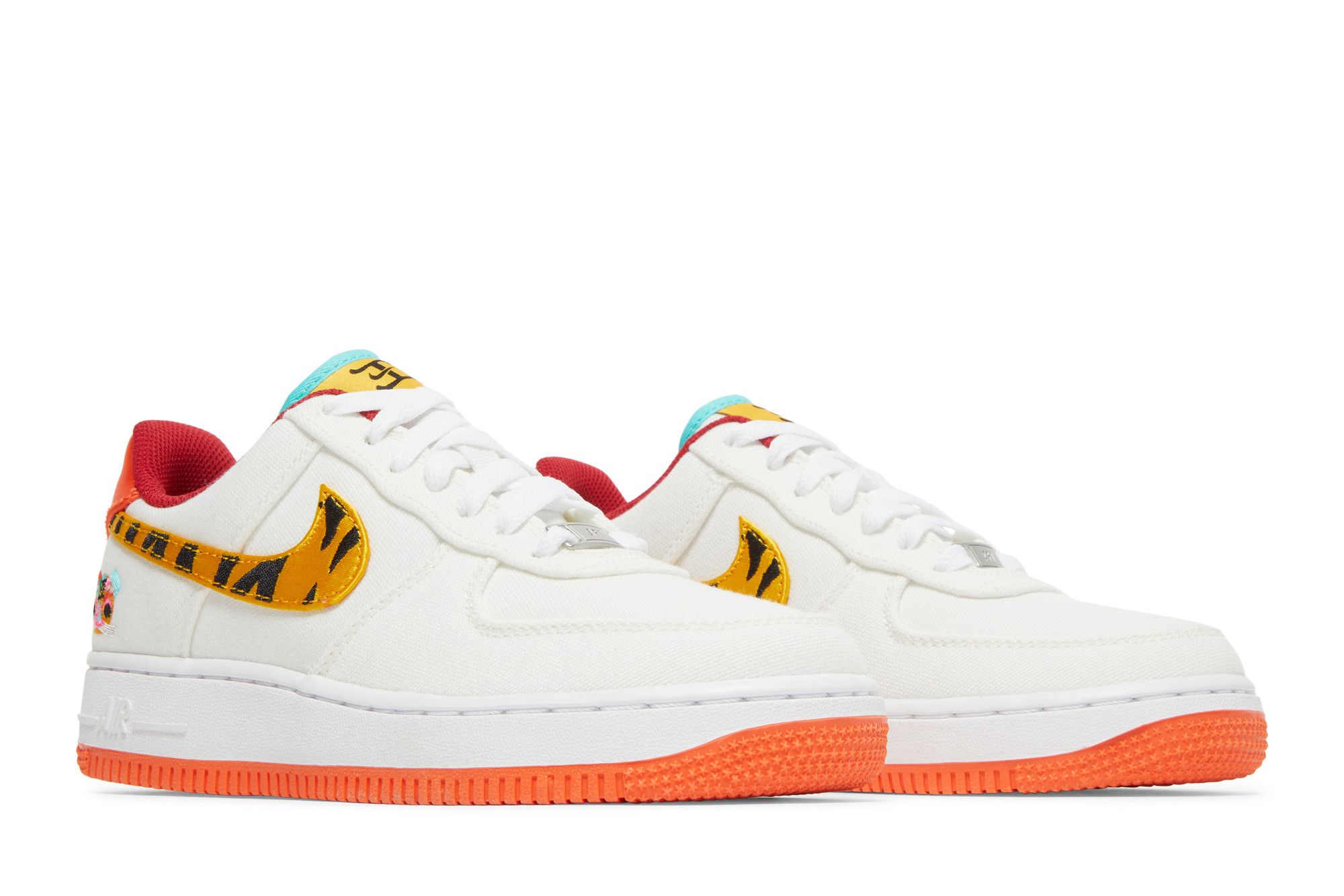 Кросівки жіночі Nike Air Force 1 '07 Lx (DR0148-171) — фото 9