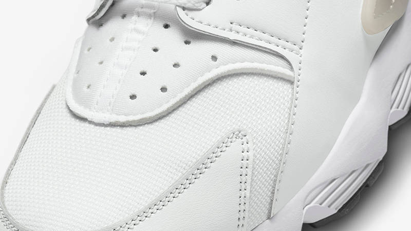 Кросівки жіночі Nike Air Huarache (DR5726-001) — фото 6