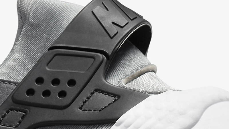 Кросівки чоловічі Nike Air Huarache (DV3504-001) — фото 7