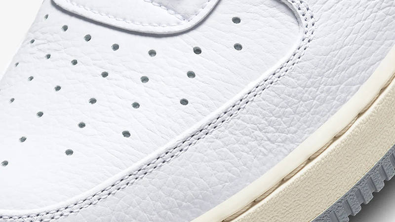 Кросівки чоловічі Nike Air Force 1 07 Lx (DV7183-100) — фото 8