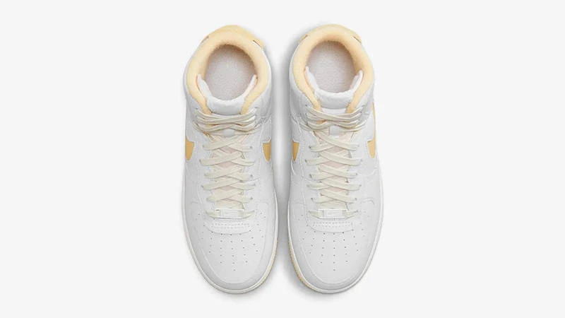 Кросівки жіночі Nike W Air Force 1 High (DV7454-100) — фото 4