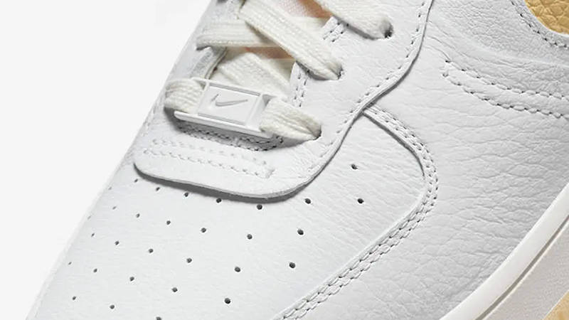 Кросівки жіночі Nike W Air Force 1 High (DV7454-100) — фото 6