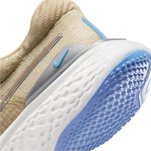 Кросівки для бігу жіночі Nike Zoomx Invincible Run (DX1936-200) — фото 5