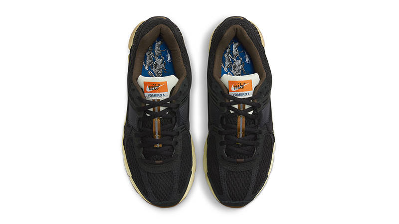 Кросівки жіночі Nike Wmns Zoom Vomero 5 'Black Sesame' — фото 4