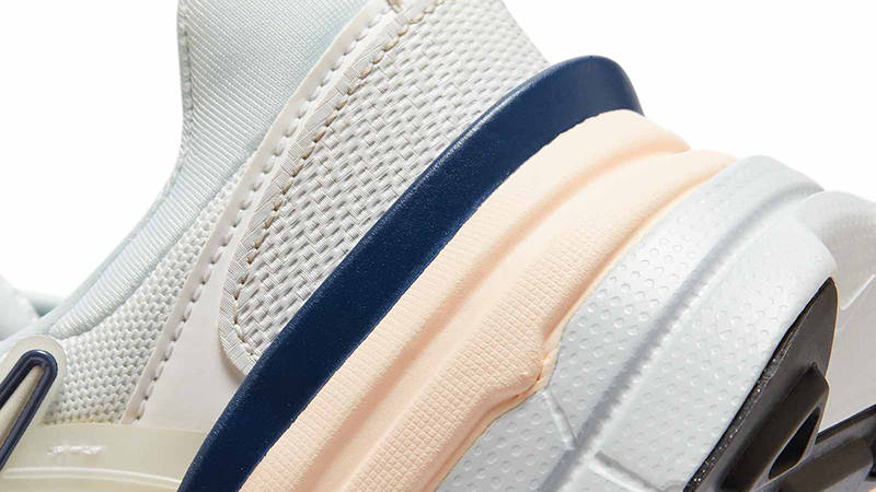 Кросівки жіночі Nike Wmns V2K Run 'Platinum Tint Guava Ice' — фото 8