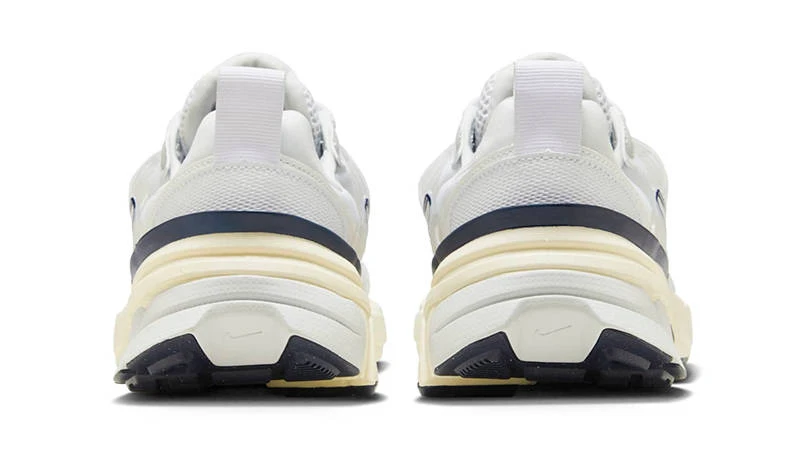 Кросівки чоловічі Nike Runtekk “Summit White Llic Silver’‘ (FD0736-102) — фото 7