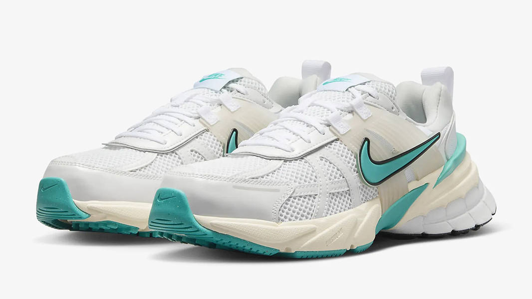 Кросівки жіночі Nike Wmns V2K Run 'White Dusty Cactus' — фото 3