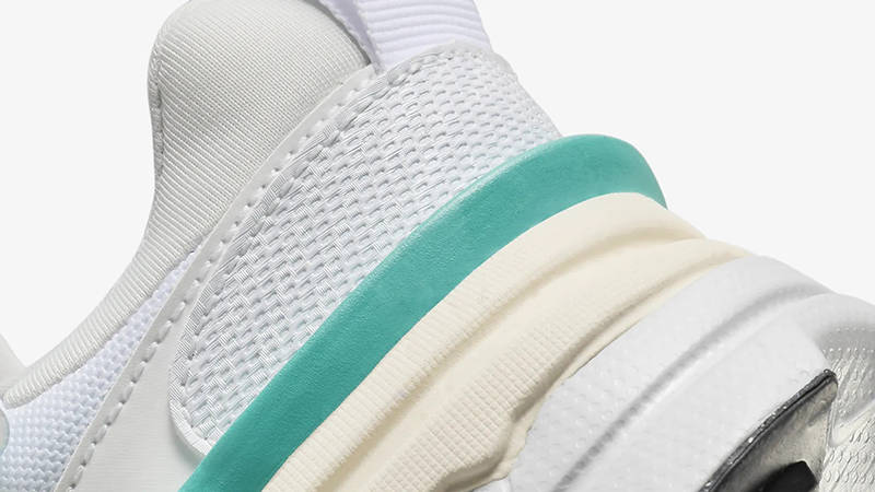 Кросівки жіночі Nike Wmns V2K Run 'White Dusty Cactus' — фото 9