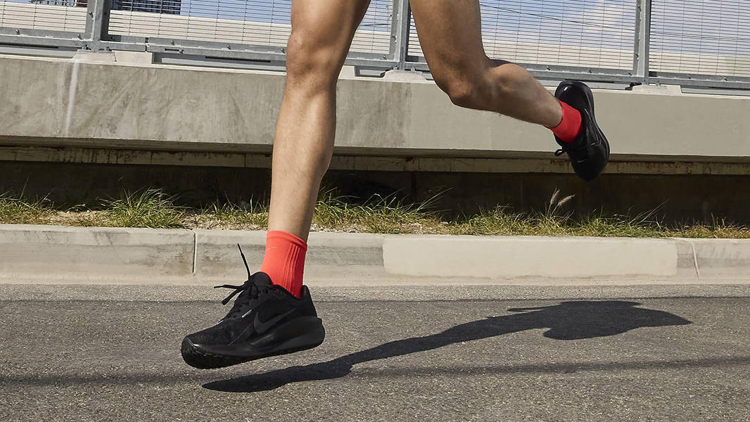 Кросівки для бігу чоловічі Nike Downshifter 13 (FD6454-003) — фото 8