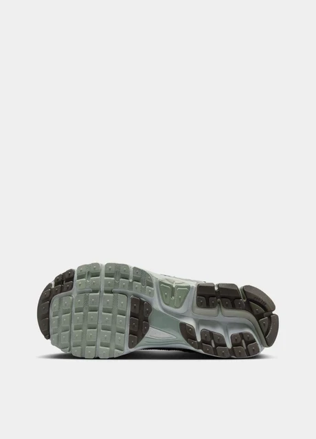 Кросівки жіночі Nike Zoom Vomero 5 (FJ2028-103) — фото 6