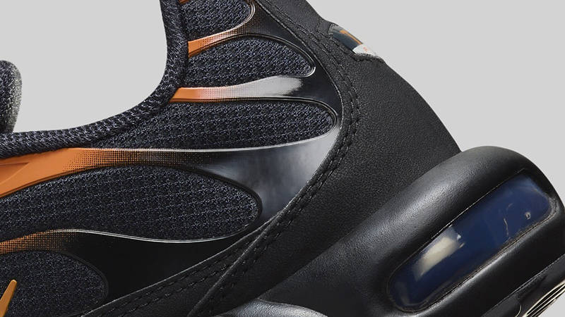 Кросівки чоловічі Nike Air Max Plus Black/Orange — фото 8