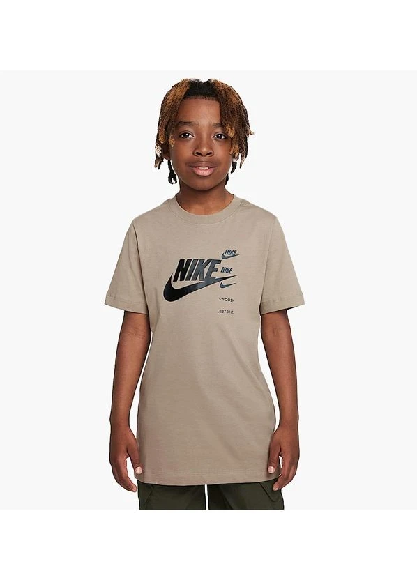 Футболка підліткова Nike T-Shirt B Nsw Si Ss Tee (FN7713-247) — фото 1