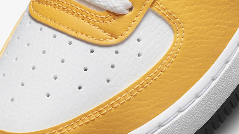 Кросівки жіночі Nike Air Force 1 Gs (FN8008-001) — фото 6