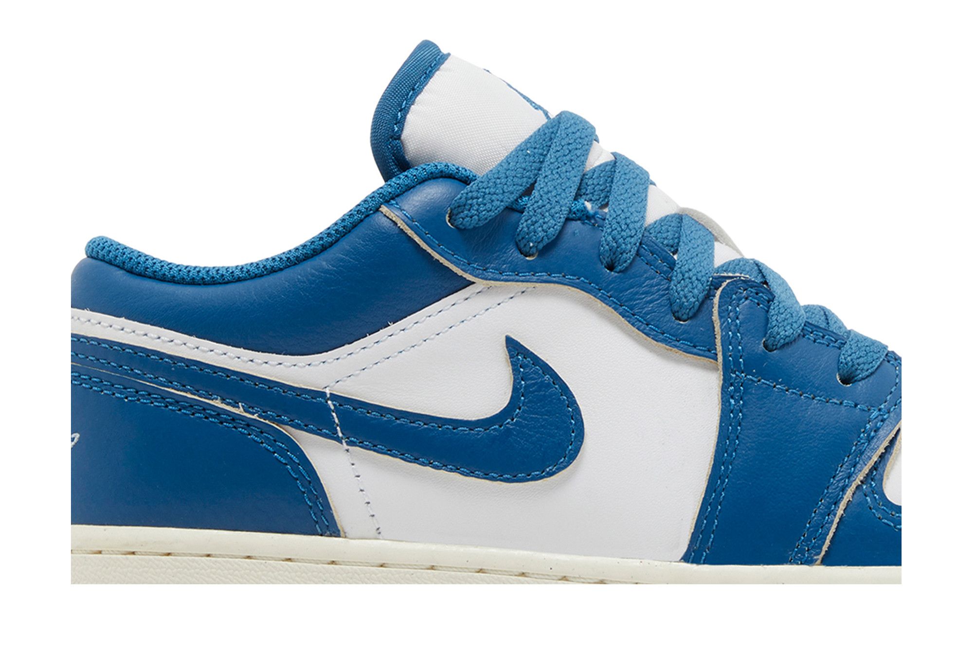 Кросівки дитячі Air Jordan 1 Low SE GS 'Seafoam' — фото 3
