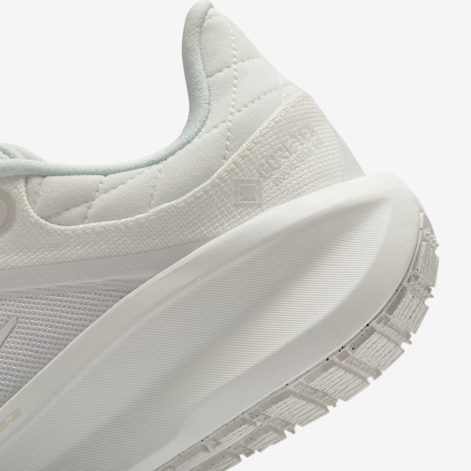 Кросівки для бігу жіночі Nike Winflo 11 Gore Tex (FQ1359-002) — фото 11