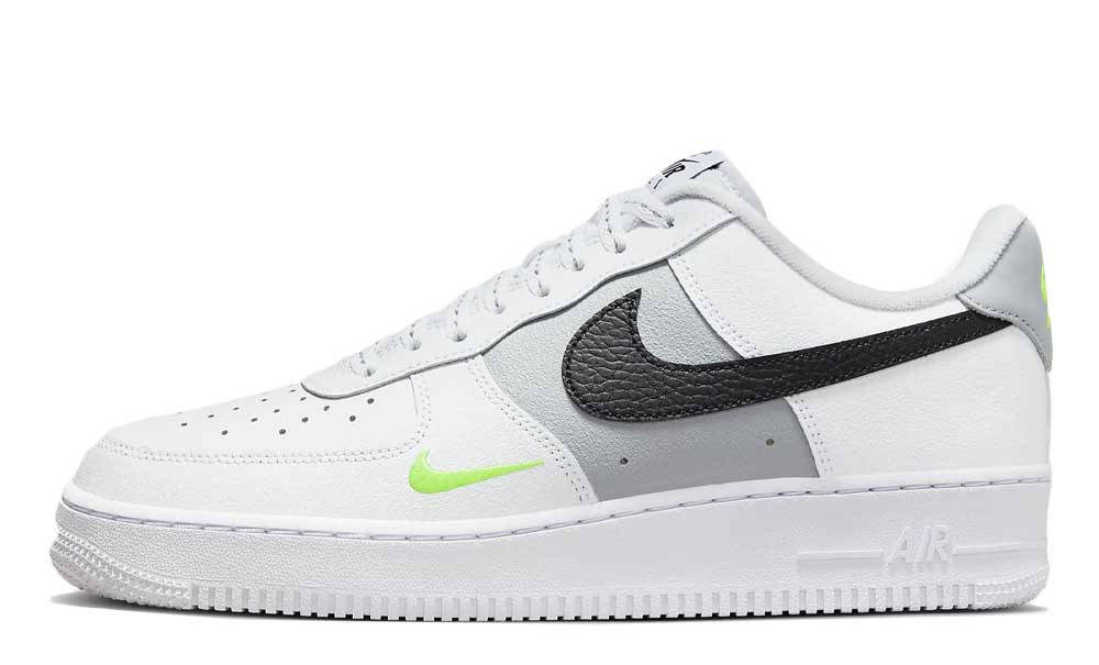 Кросівки чоловічі Nike Air Force 1 07 (FQ2204-100) — фото 1