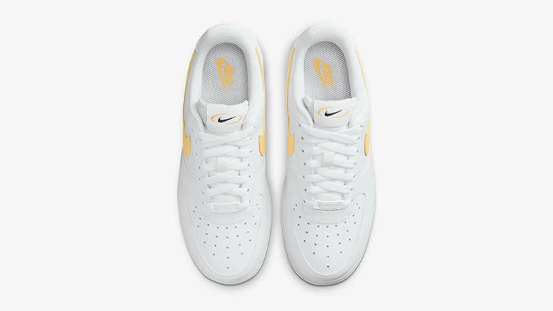 Кросівки жіночі Nike Air Force 1 07 (FQ2742-100) — фото 4