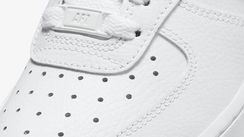 Кросівки жіночі Nike Air Force 1 07 (FQ2742-100) — фото 6