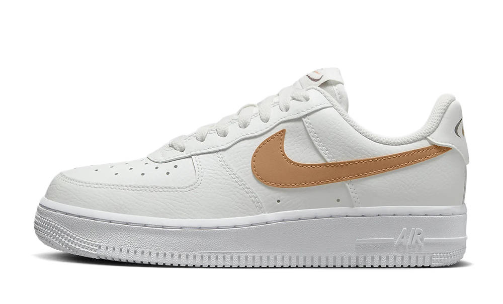 Кросівки жіночі Nike Air Force 1 07 (FQ2742-101) — фото 1