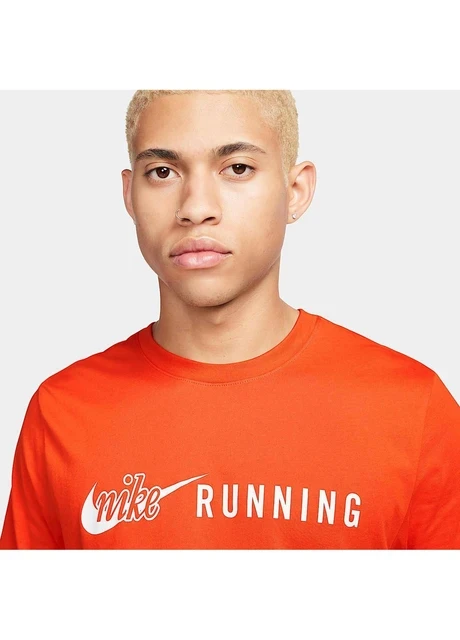 Футболка чоловіча Nike Running Orange (FQ3920-819) — фото 4