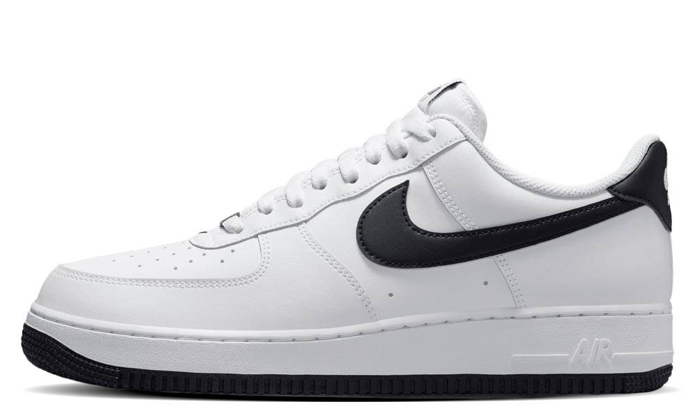 Кросівки чоловічі Nike Air Force 1 '07 (FQ4296-101) — фото 1