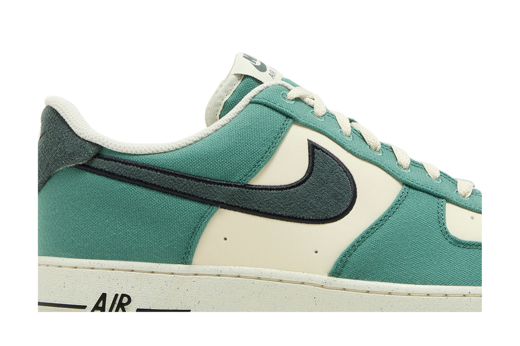 Кросівки чоловічі Nike Air Force 1 '07 Lv8 1 (FQ8713-100) — фото 3
