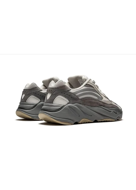 Кросівки чоловічі Adidas Yeezy Boost 700 V2 Grey (FU7914) — фото 5