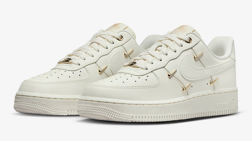 Кросівки Nike Air Force 1 Low LX Gold — фото 3