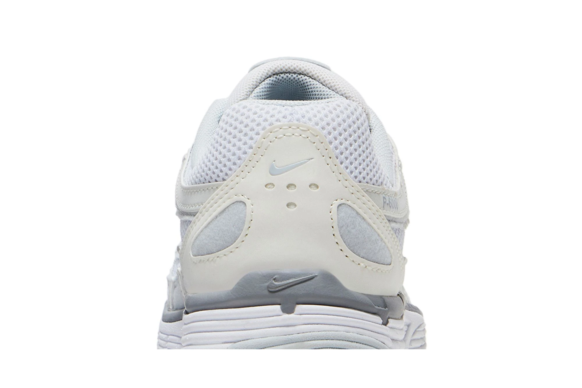 Кросівки жіночі Nike Wmns P-6000 'Metallic Summit White' — фото 8