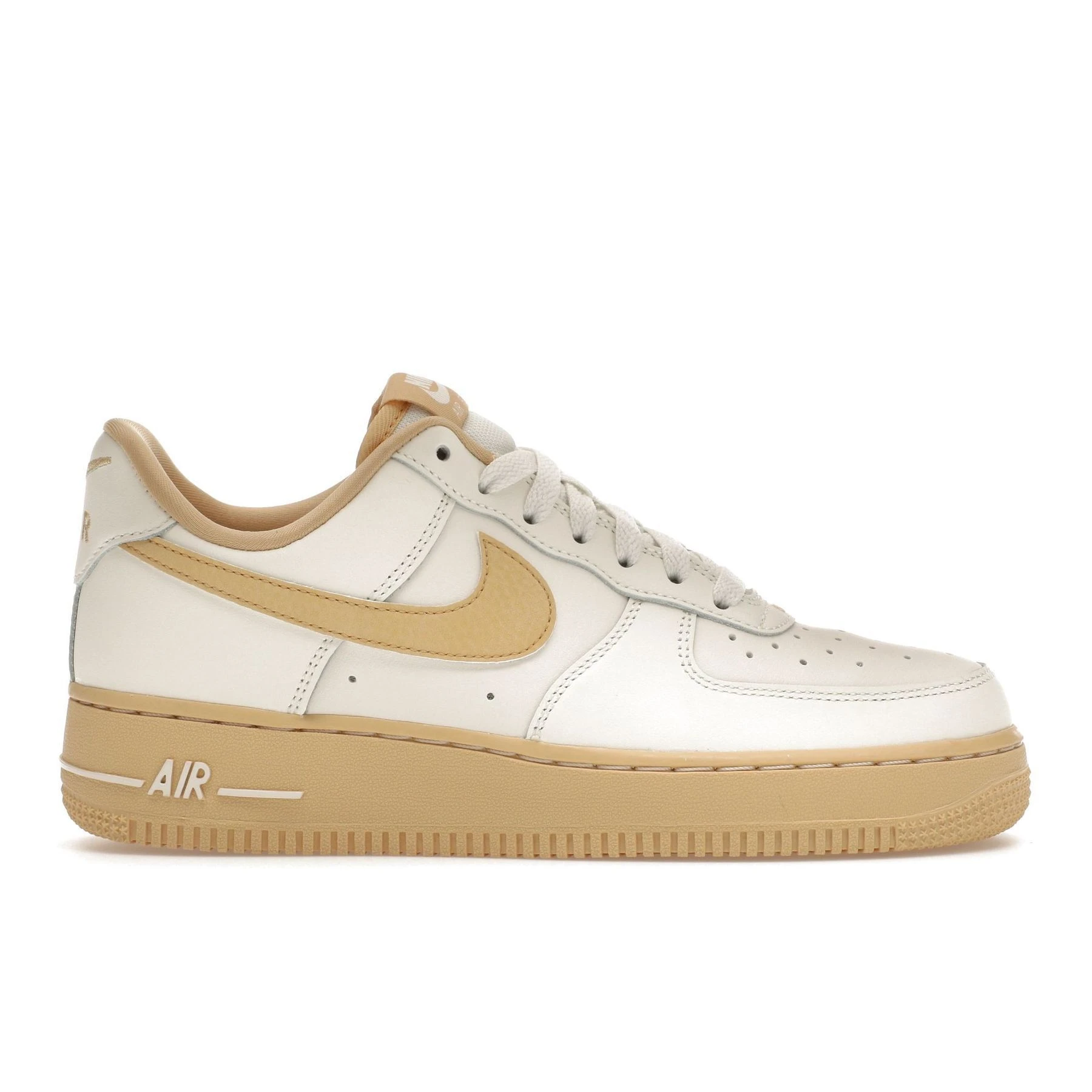 Кросівки жіночі Nike Air Force 1 07 (FZ3597-133) — фото 1