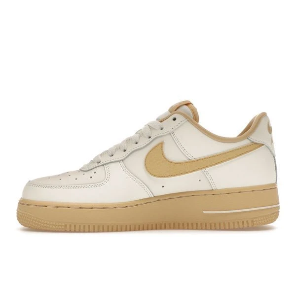 Кросівки жіночі Nike Air Force 1 07 (FZ3597-133) — фото 6