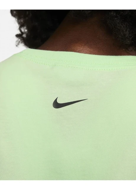Футболка жіноча Nike Sportswear Green (FZ4635-376) — фото 6