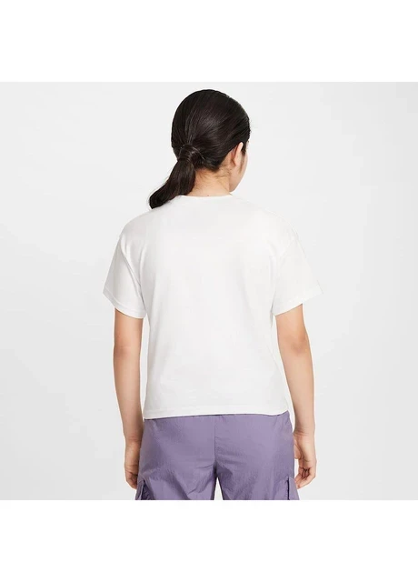 Футболка дитяча Nike Sportswear Essential Older Kids' (Girls') T-Shirt (FZ5559-100) — фото 4