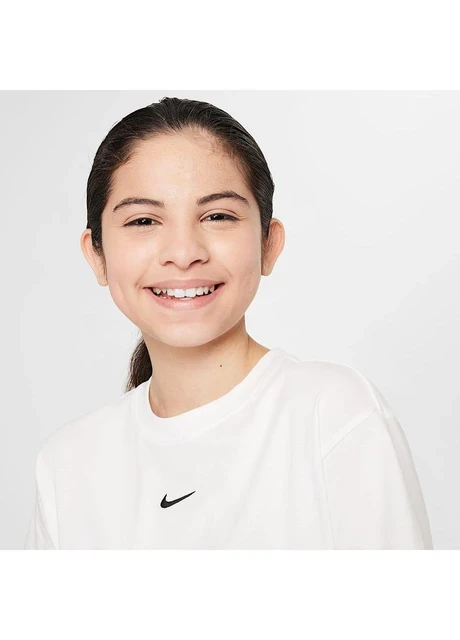 Футболка дитяча Nike Sportswear Essential Older Kids' (Girls') T-Shirt (FZ5559-100) — фото 5