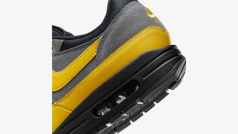 Кросівки чоловічі Nike Air Max 1 Ess (FZ5808-014) — фото 6