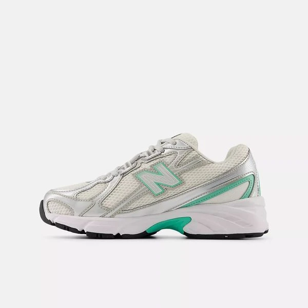Жіноче взуття New Balance Кросівки New Balance 740 — фото 5