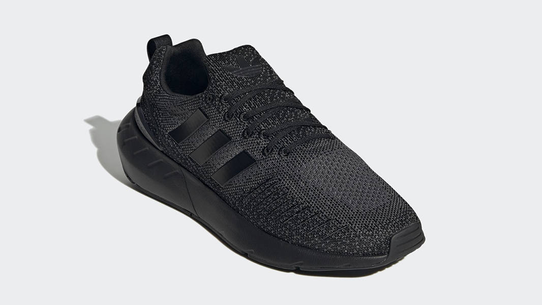 Кросівки чоловічі Adidas Scarpe Racer Tr23 (GZ3500) — фото 3