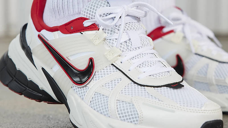 Кросівки для бігу жіночі Nike V2k Run White Red (HF0120-100) — фото 7