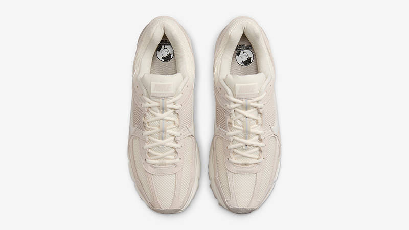 Кросівки унісекс Nike Zoom Vomero 5 (HF1553-100) — фото 4