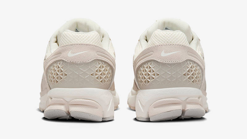 Кросівки унісекс Nike Zoom Vomero 5 (HF1553-100) — фото 5