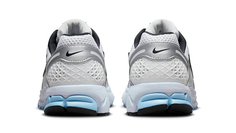 Кросівки жіночі Nike Wmns Air Zoom Vomero 5 'Metallic Silver Blue Tint' — фото 5