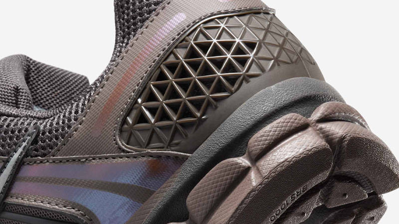 Кросівки чоловічі Nike Zoom Vomero 5 Cave Stone Brown (HF5493-201) — фото 7