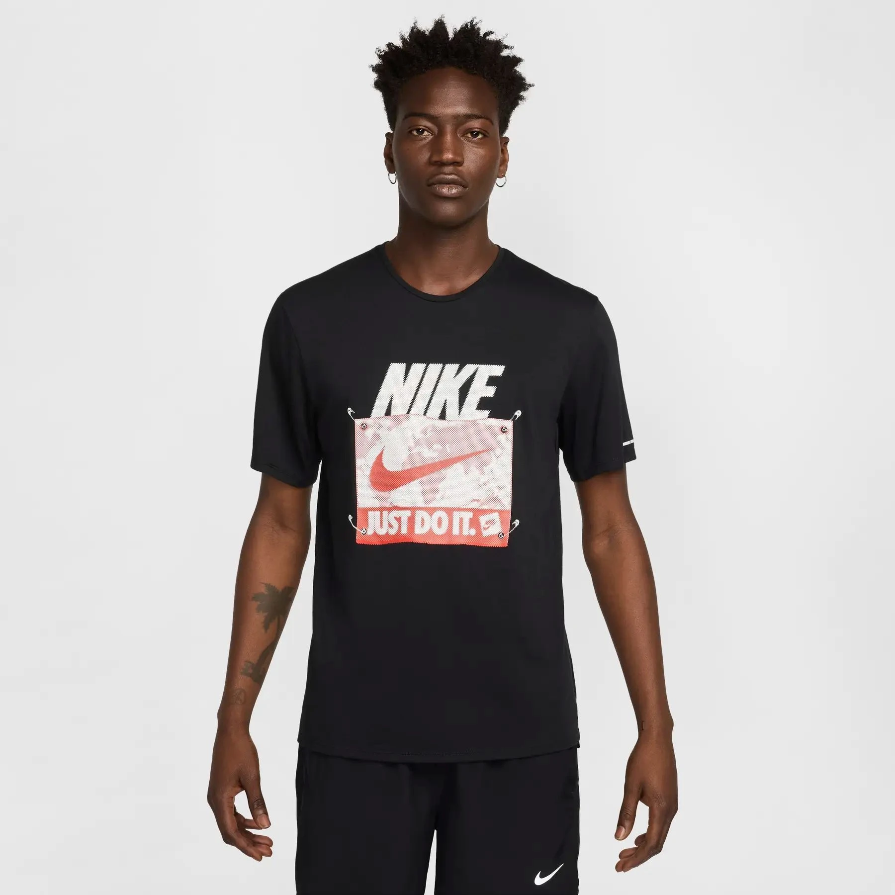Футболка чоловіча Nike Dri-Fit Run Energy Ss Top Black (HJ4158-010) — фото 1