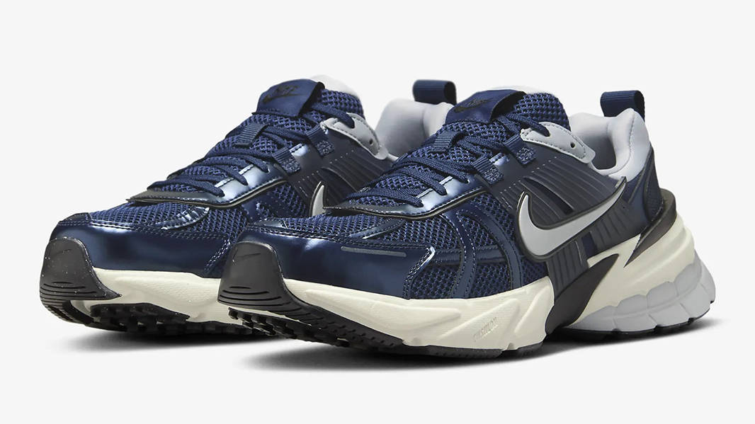 Кросівки для бігу чоловічі Nike V2k Run (HJ4497-400) — фото 3