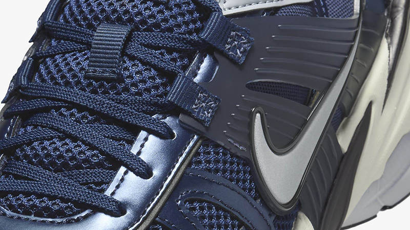 Кросівки для бігу чоловічі Nike V2k Run (HJ4497-400) — фото 6