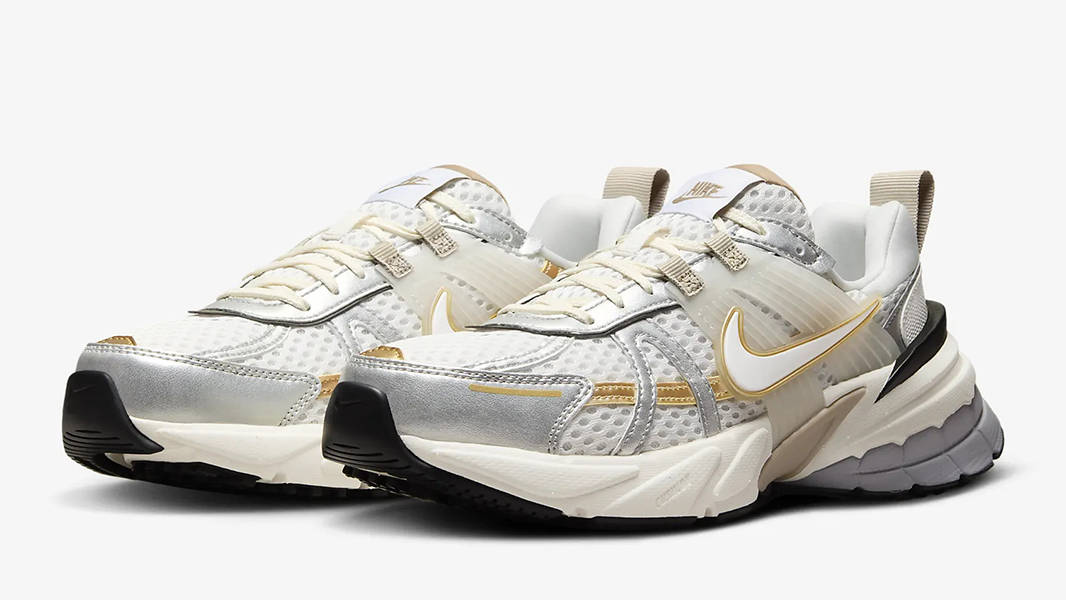 Кросівки жіночі Nike V2k Run (HJ7245-100) — фото 3