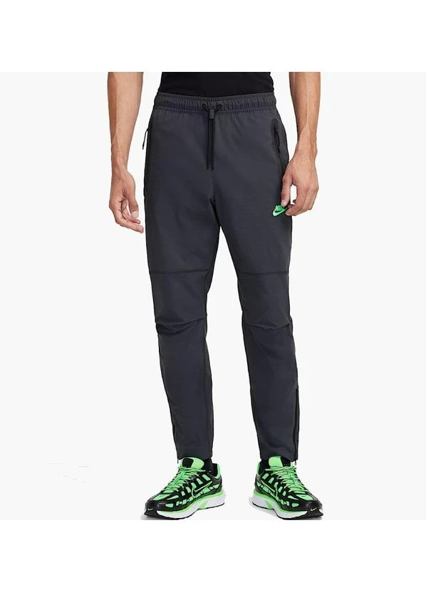 Брюки чоловічі Nike Tech Woven Pants Black (HM8241-060) — фото 1